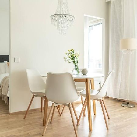 Cozy Apartment Right Next To Metro Station Эспоо Экстерьер фото
